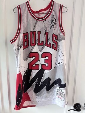 Mitchell & Ness White/Red Michael Jordan Hardwood Classics Jersey